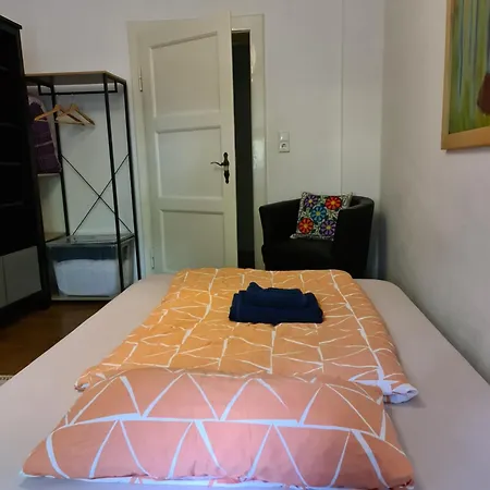 Zimmer In Zentraler Lage / Room Near Downtown Wurzburgo Exterior foto